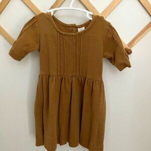 Kate Quinn dress